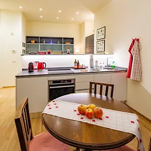  Apartamento La Casa Colorata - Flats In - Bocconi