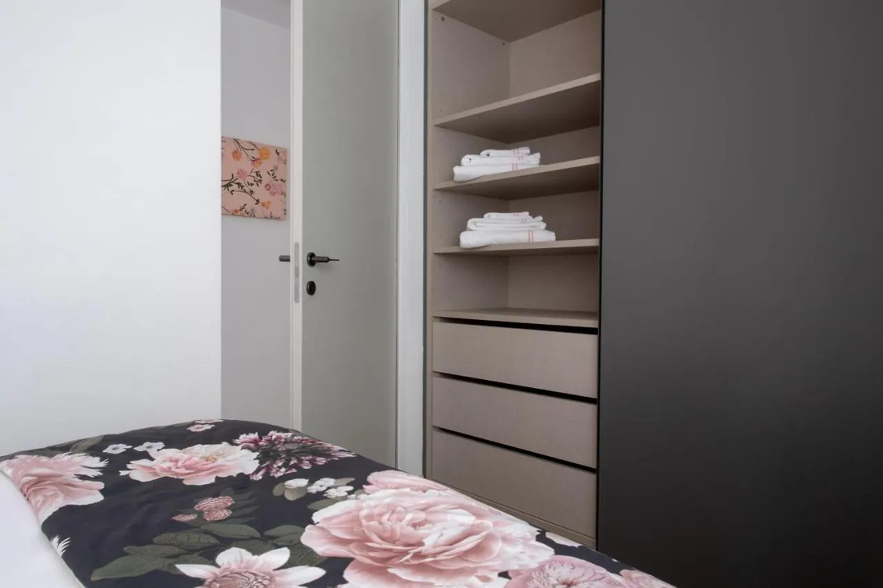 Madeleine Apartments - Brera Milánó